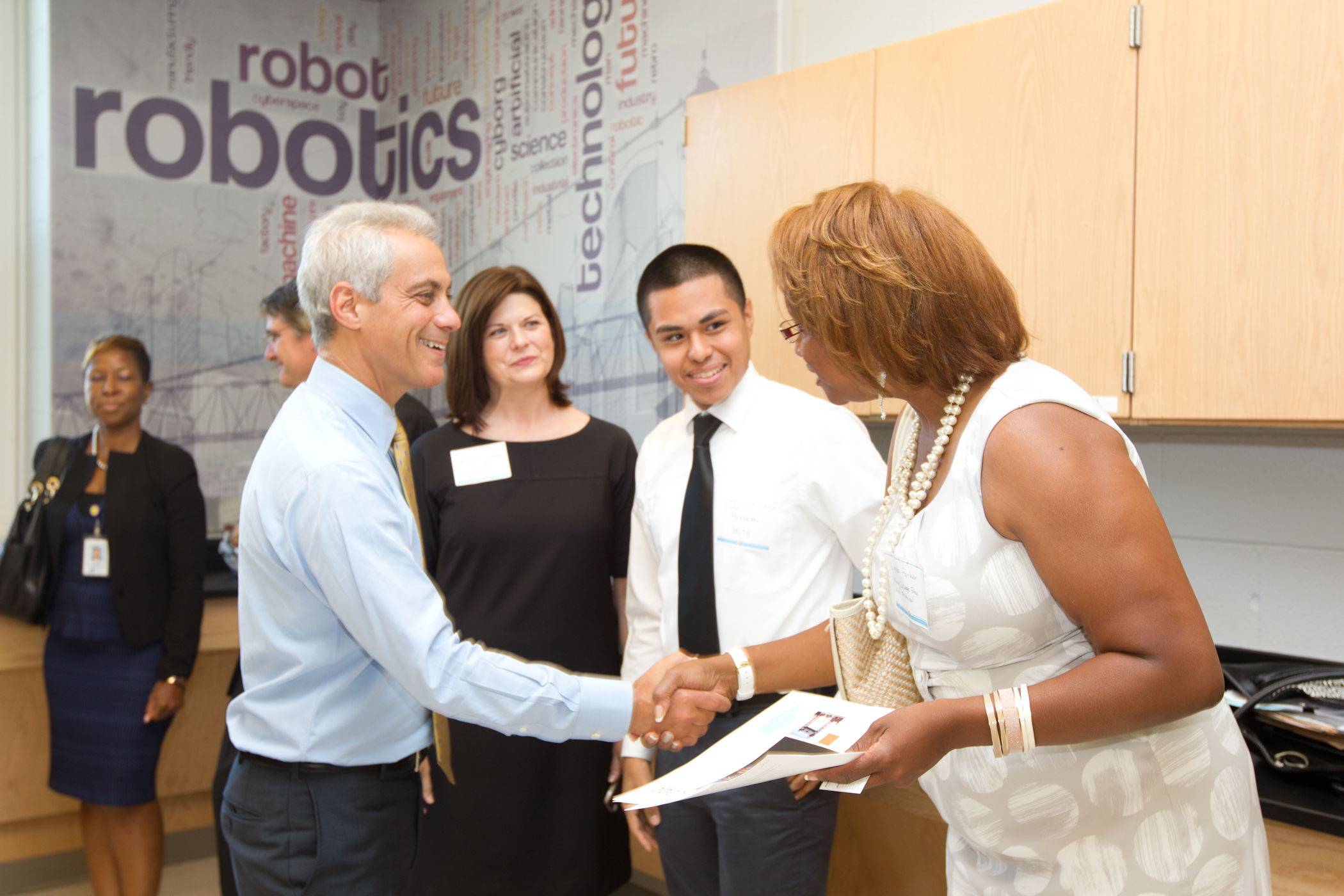 Mayor Emanuel joins corporate engineering partners and CPS leadership in touring a new engineering lab at Westinghouse College Prep, made possible with support of corporate partner Paschen.